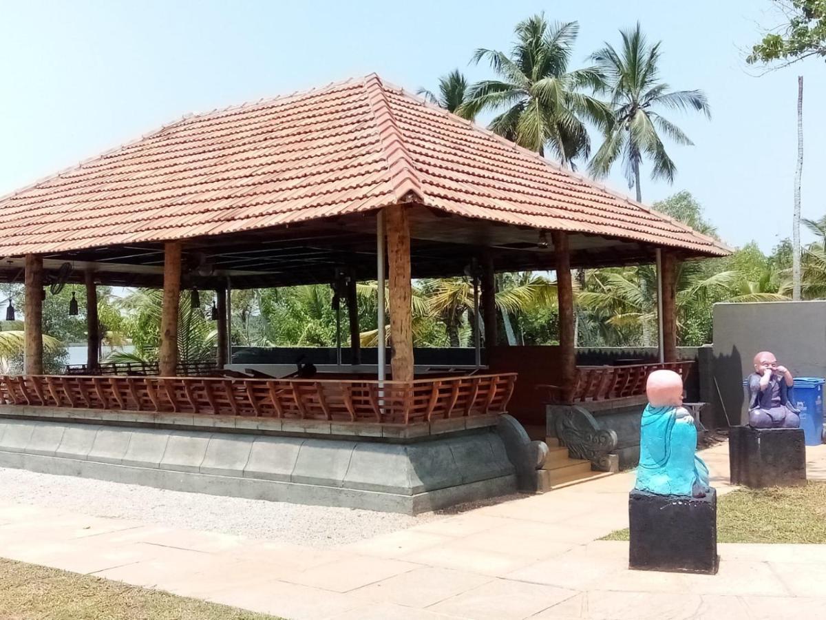 Vakkom Palazzo Varkala Exterior foto